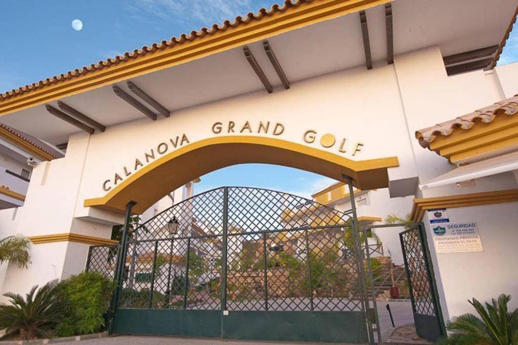 El Casa Blanca - Golf Resort In Ла-Кала-де-Михас Экстерьер фото