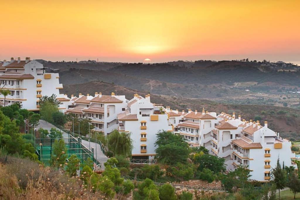 El Casa Blanca - Golf Resort In Ла-Кала-де-Михас Экстерьер фото